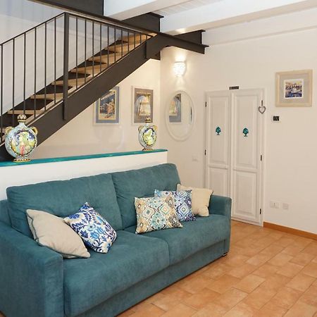 הוילה סן בנדטו דל טרנטו Casa Vacanze Torre Dei Gualtieri מראה חיצוני תמונה