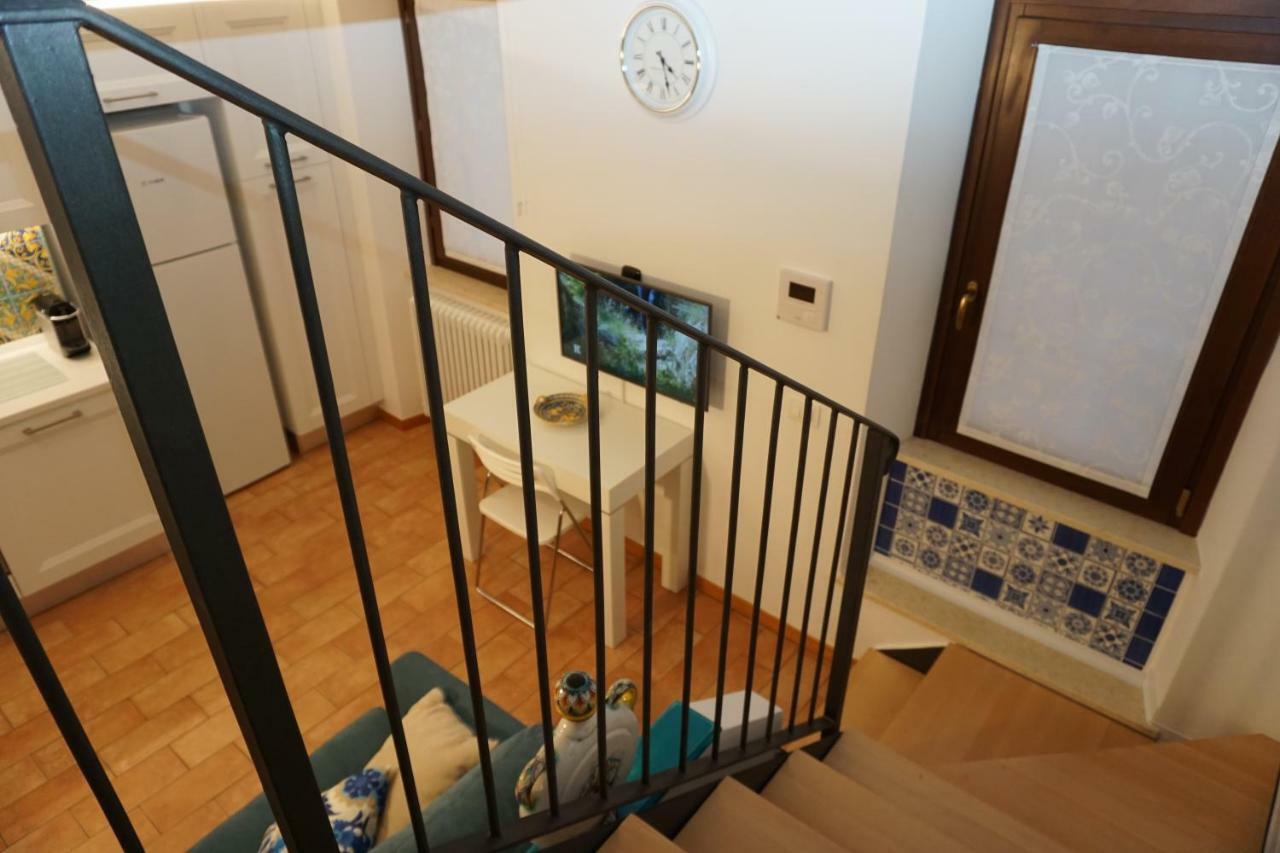 הוילה סן בנדטו דל טרנטו Casa Vacanze Torre Dei Gualtieri מראה חיצוני תמונה